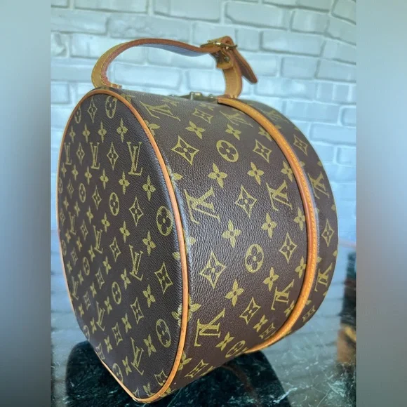 Louis Vuitton Hat Box Monogram Boite Chapo 30 with address tag and 2 keys - Picture 13 of 14